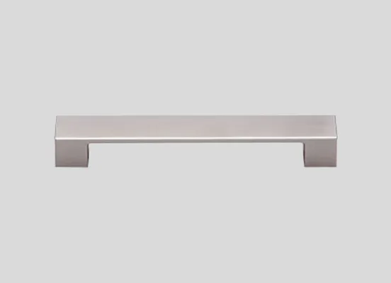 Handle option: 069 Metal handle, stainless steel finish, matte