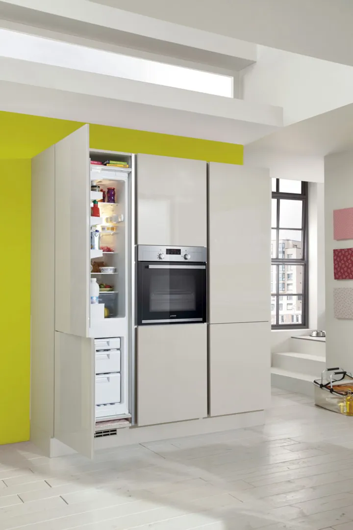 Nobilia North America Focus Lacquer, Sand Ultra High Gloss 1