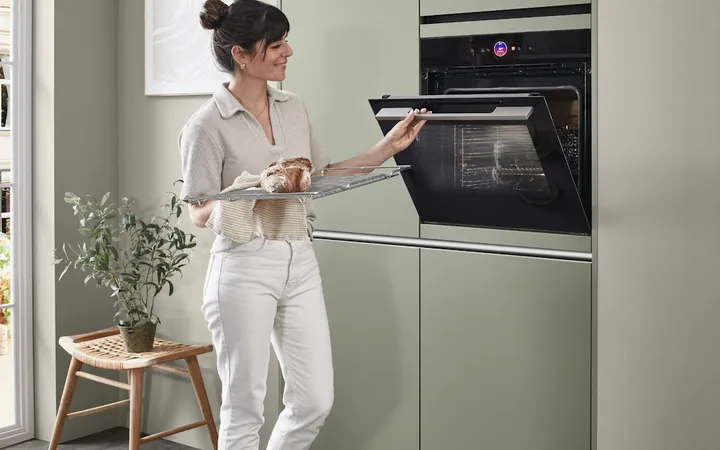 Nobilia North America Senso, Premium Honed Olive 3