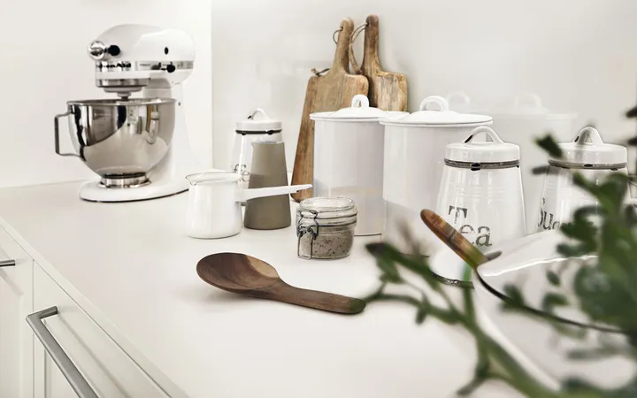 Nobilia North America Cascada Lacquer, White 2