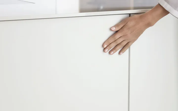 Nobilia North America Easytouch Alpine White Ultra Matt 4