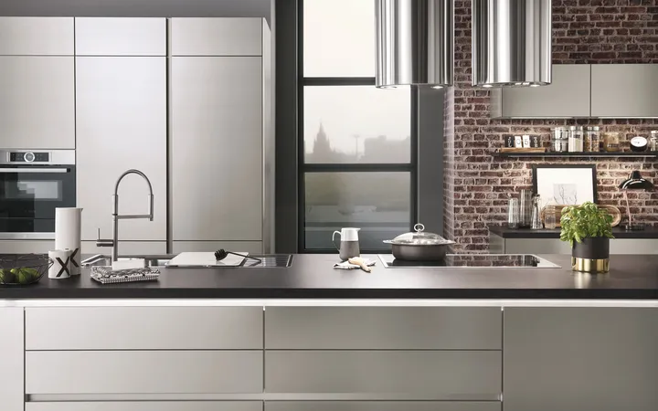 Nobilia North America Inox Lacquer, Brushed Steel 2