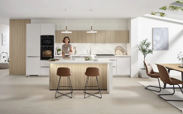 Nobilia North America Softline Lacquered, Honed White 0