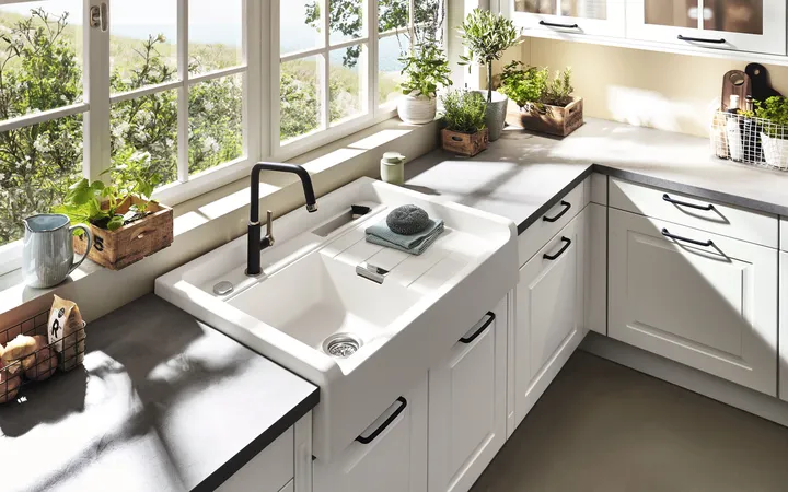 Nobilia North America Sylt Lacquer, Honed Alpine White 2