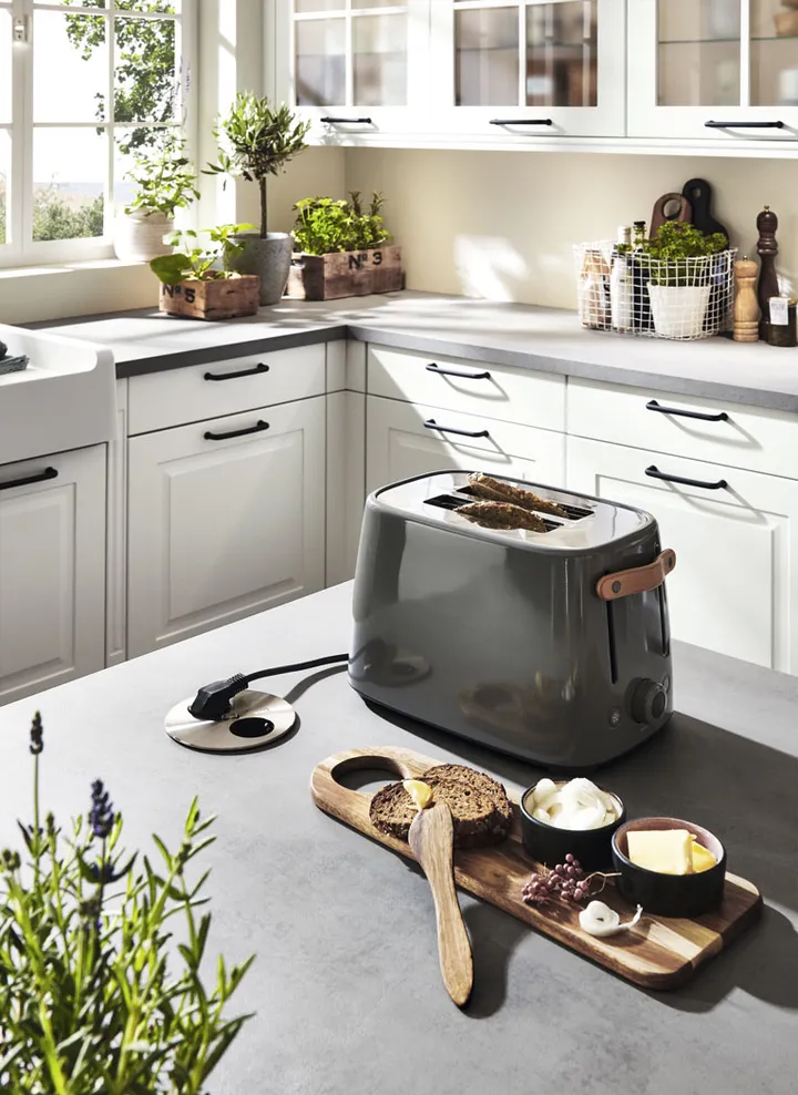 Nobilia North America Sylt Lacquer, Honed Alpine White 3